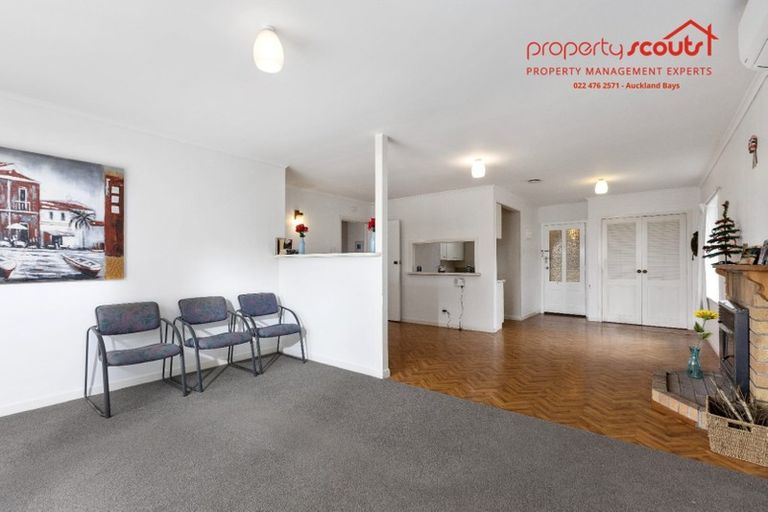Photo of property in 2/537 Glenfield Road, Glenfield, Auckland, 0629