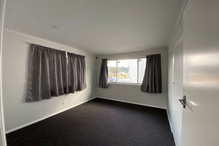 Photo of property in 21 Horoeka Street, Stokes Valley, Lower Hutt, 5019