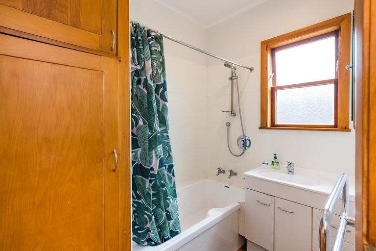 Photo of property in 59 Park Road, West End, Palmerston North, 4412