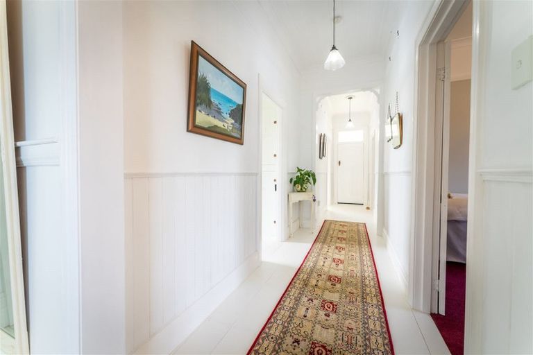 Photo of property in 43 Rhodes Street, Waimate, 7924