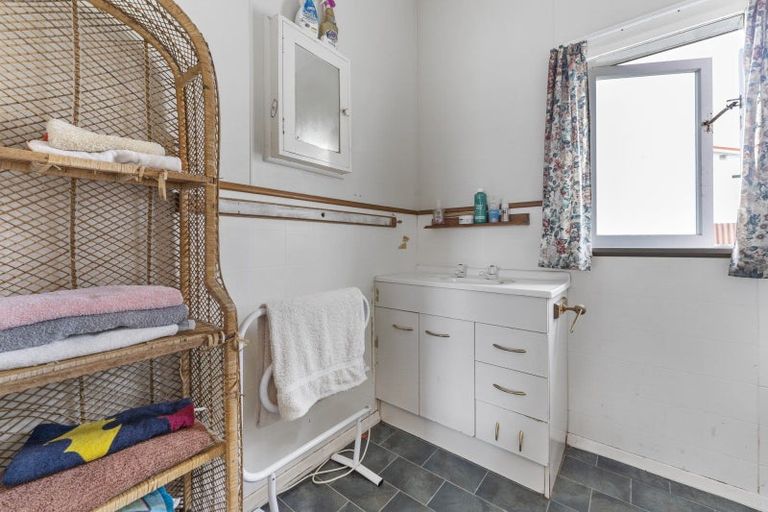 Photo of property in 37 Keepa Street, Levin, 5510