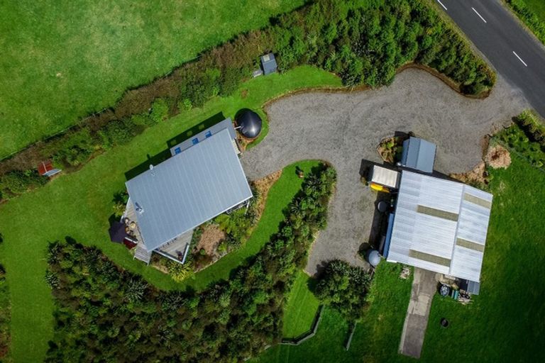 Photo of property in 1291 Carrington Road, Hurworth, New Plymouth, 4371
