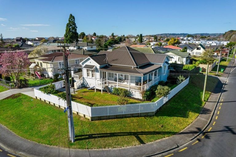Photo of property in 36 Ray Small Drive, Papakura, 2110