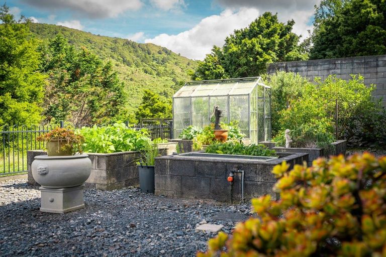 Photo of property in 99 Parakiore Road, Ngararatunua, Whangarei, 0176