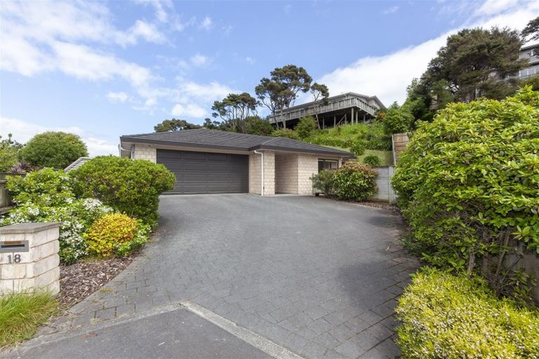 Photo of property in 18 Sams Way, Raumati South, Paraparaumu, 5032