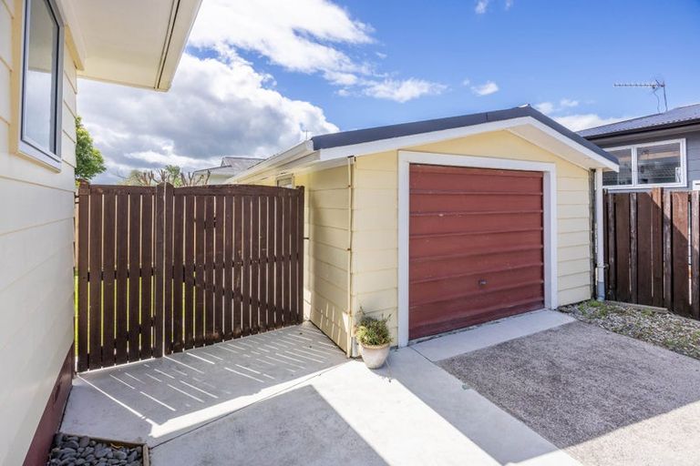 Photo of property in 35 Karen Crescent, Dinsdale, Hamilton, 3204