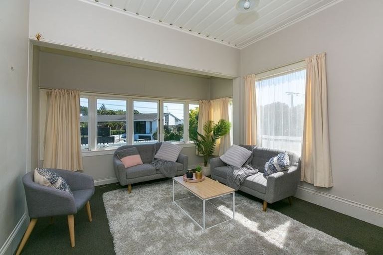 Photo of property in 23 Standish Street, Westown, New Plymouth, 4310