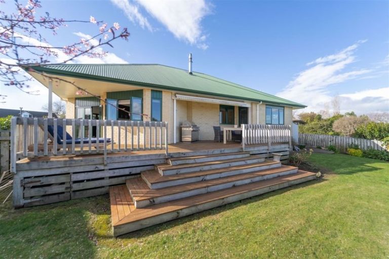 Photo of property in 3a Kauri Grove, Lansdowne, Masterton, 5810