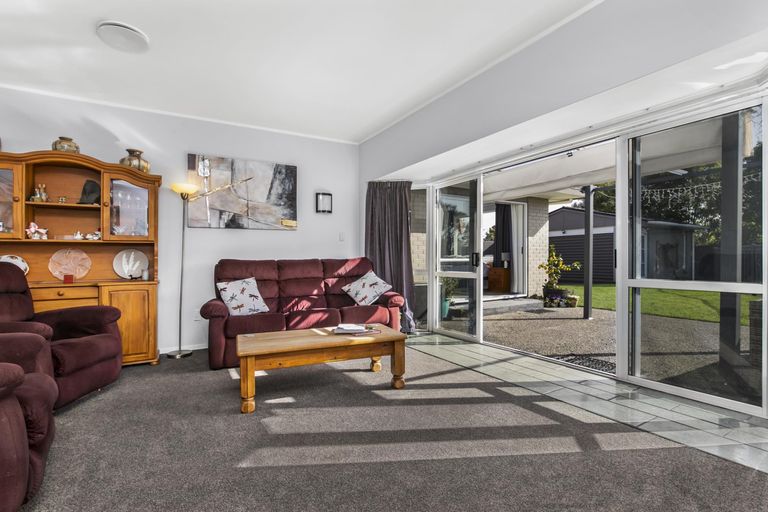Photo of property in 17 Joyce Street, Pahurehure, Papakura, 2113