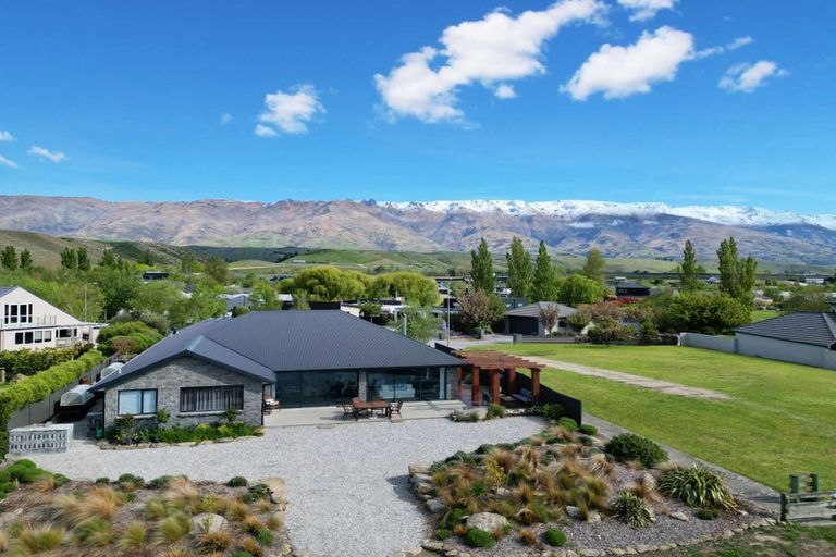 Photo of property in 20 Quartz Lane, Mount Pisa, Cromwell, 9383