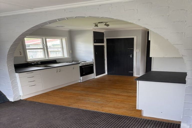 Photo of property in 100 Frederick Street, Wainuiomata, Lower Hutt, 5014