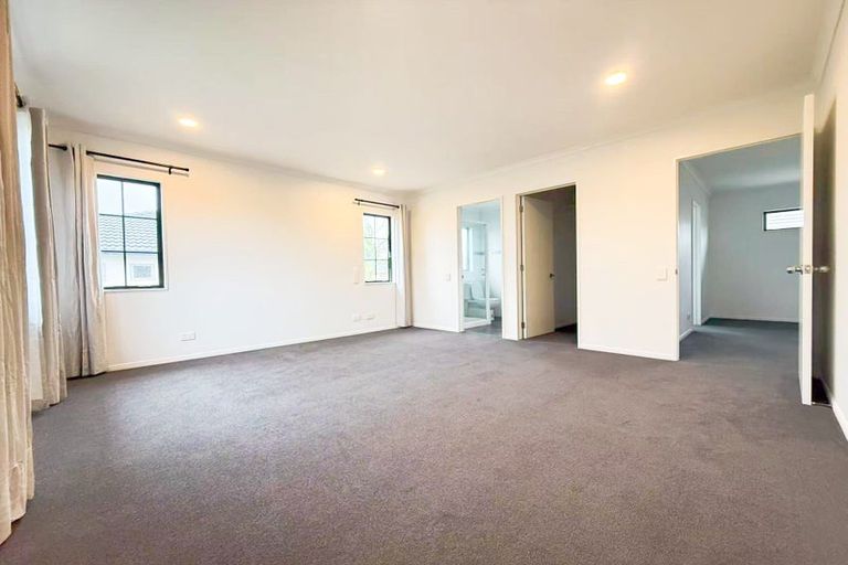 Photo of property in 26 Coachman Drive, Flat Bush, Auckland, 2016