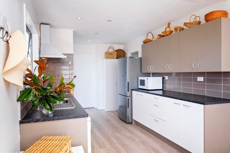 Photo of property in 16 Foster Terrace, Onekawa, Napier, 4110