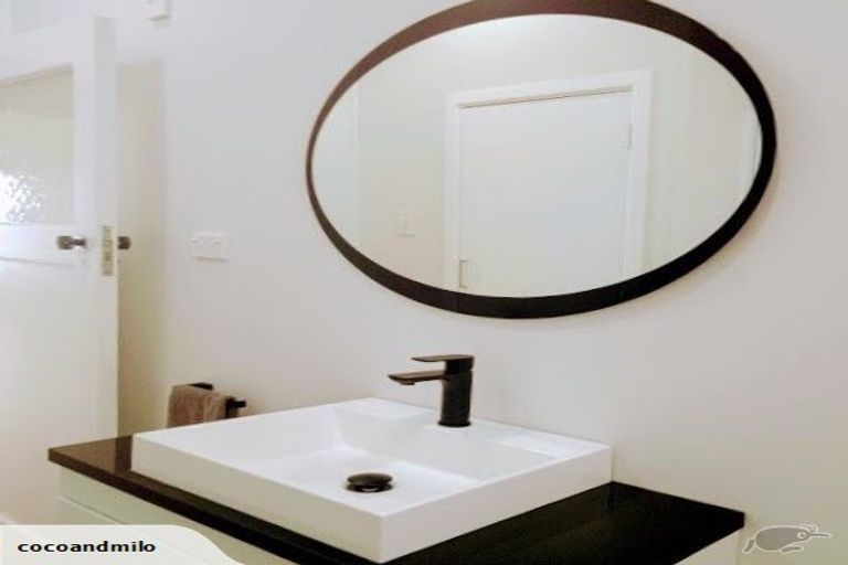 Photo of property in 122 Grafton Road, Roseneath, Wellington, 6011