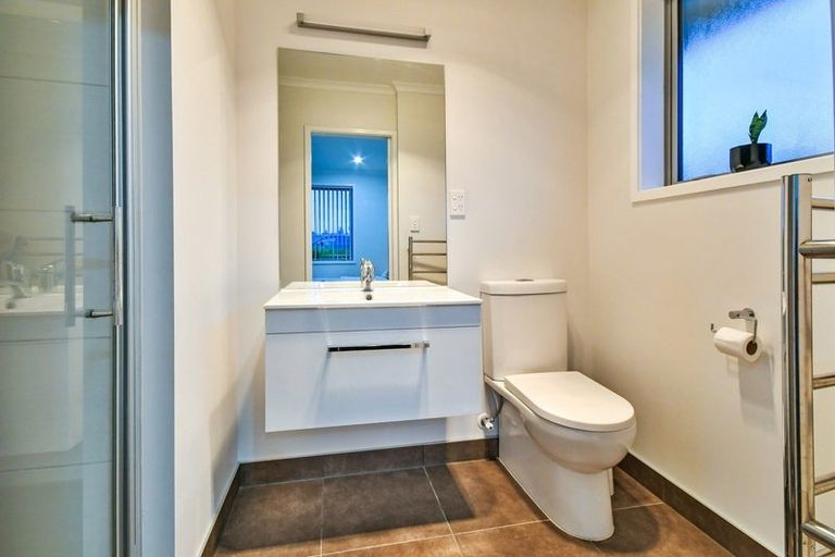 Photo of property in 48 Helenvale Crescent, Pokeno, 2402