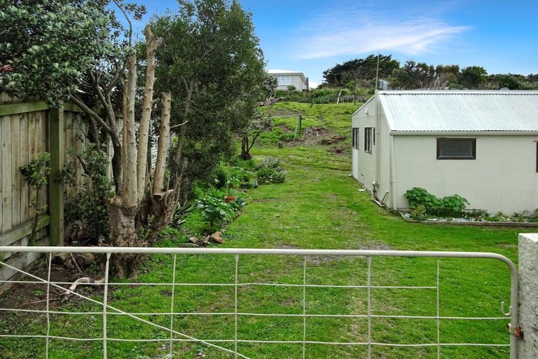Photo of property in 21 Dewe Terrace, Foxton Beach, Foxton, 4815