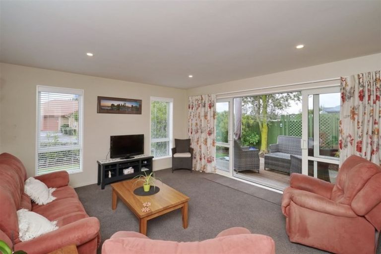 Photo of property in 12 Delta Way, Woolston, Christchurch, 8023