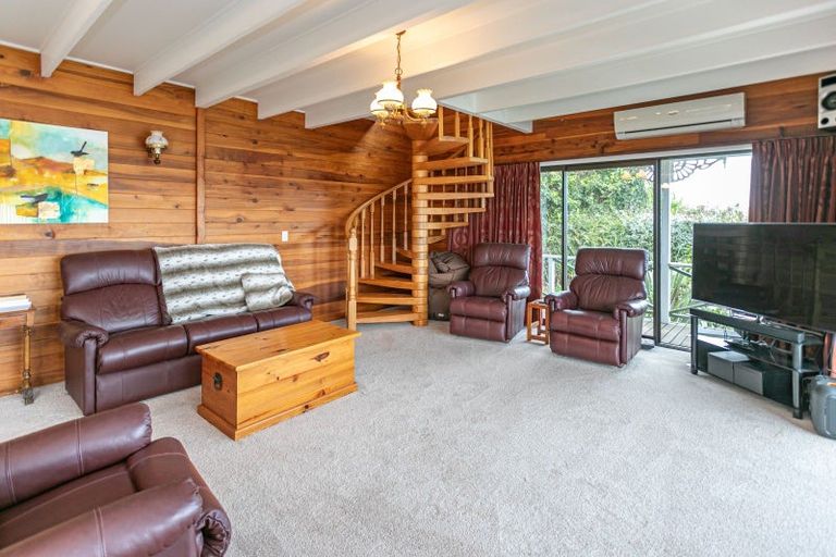 Photo of property in 195 Paku Drive, Tairua, 3508