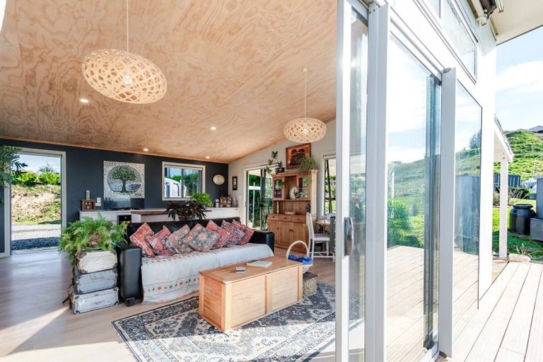 Photo of property in 8 Country Lane, Waipawa, 4210