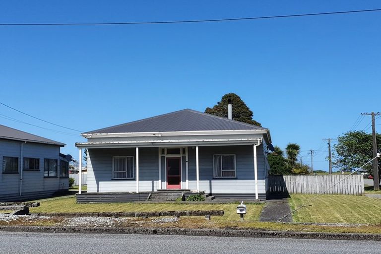 Photo of property in 94 Bright Street, Cobden, Greymouth, 7802