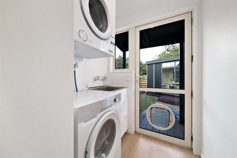 Photo of property in 33 Oregon Drive, Kelvin Heights, Queenstown, 9300