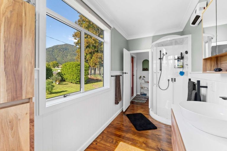 Photo of property in 5 Tui Pa Road, Te Aroha, 3392