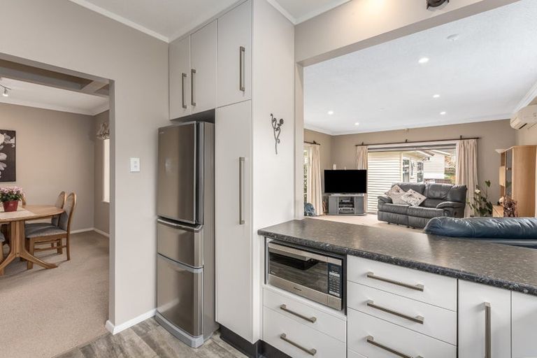 Photo of property in 351 Main Road, Tawa, Wellington, 5028