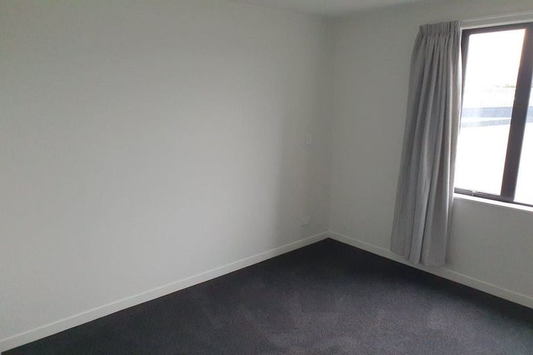 Photo of property in 35 John Street, Stokes Valley, Lower Hutt, 5019