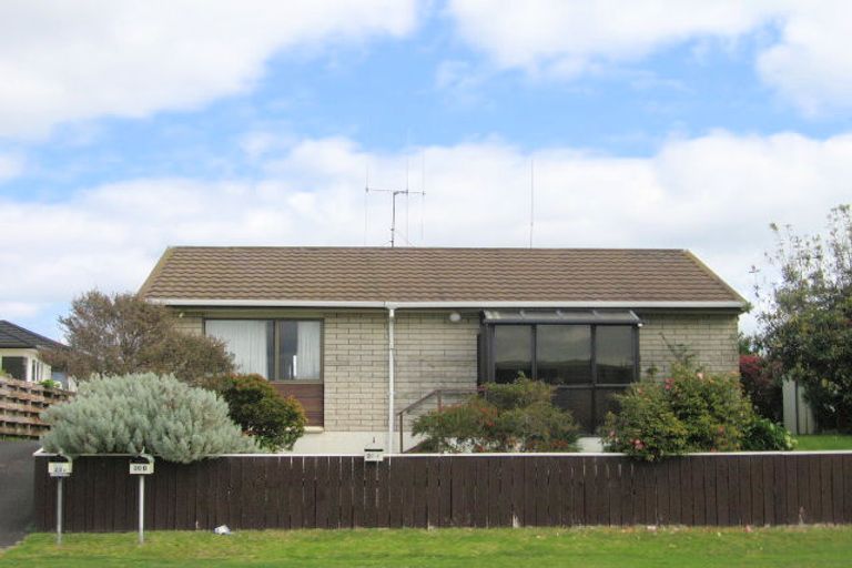 Photo of property in 20a Dickson Road, Papamoa Beach, Papamoa, 3118