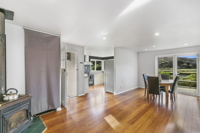 Photo of property in 1072 Makara Road, Makara Beach, Karori, 6972