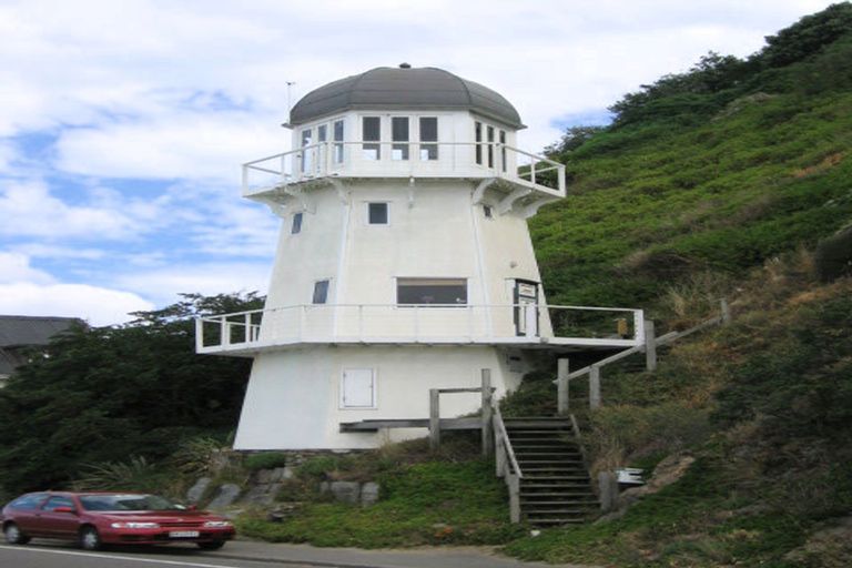 Photo of property in 326 The Esplanade, Island Bay, Wellington, 6023