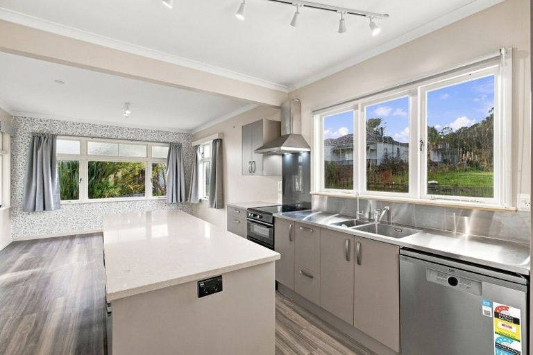 Photo of property in 36 Ongo Road, Hunterville, 4730