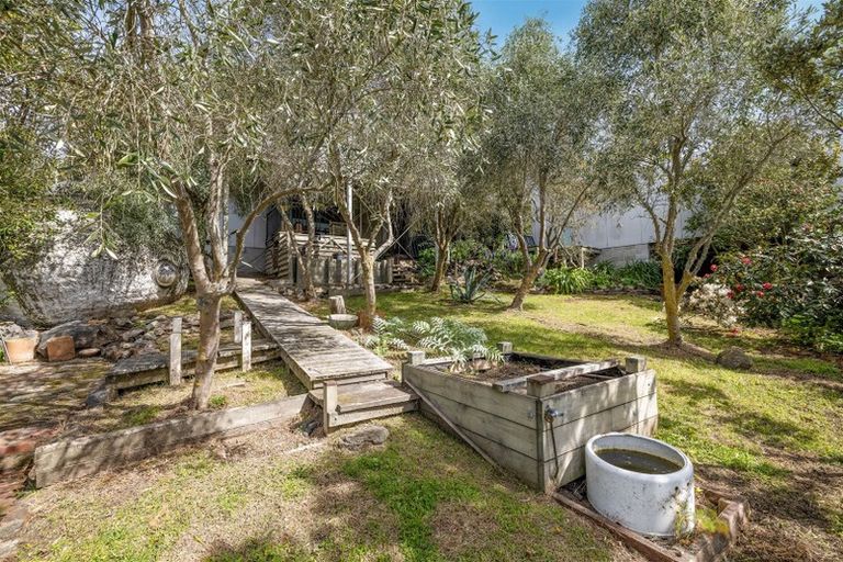 Photo of property in 16 Tuawera Terrace, Clifton, Christchurch, 8081