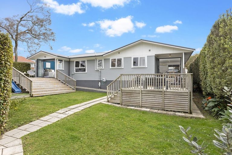 Photo of property in 160 Ennis Avenue, Pakuranga Heights, Auckland, 2010