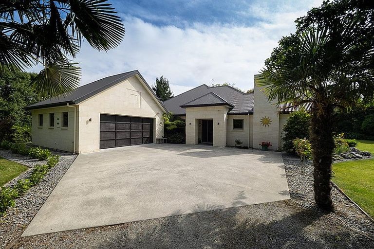 Photo of property in 208 Seafield Road, Elgin, Ashburton, 7772