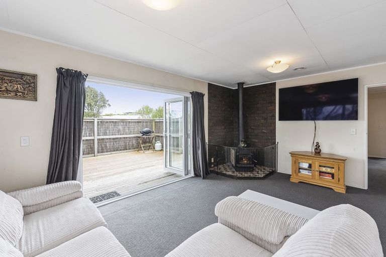 Photo of property in 57 Mazengarb Road, Paraparaumu Beach, Paraparaumu, 5032
