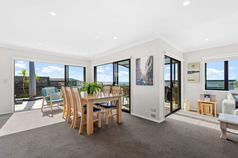 Photo of property in 23 Woodridge Drive, Stanmore Bay, Whangaparaoa, 0932