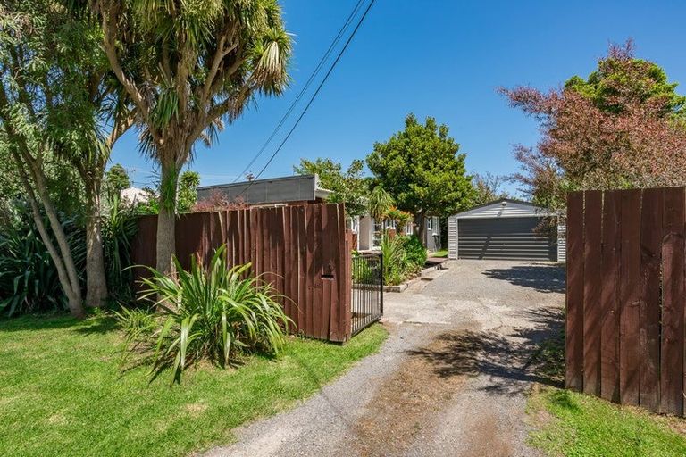 Photo of property in 3 Moa Road, Raumati Beach, Paraparaumu, 5032