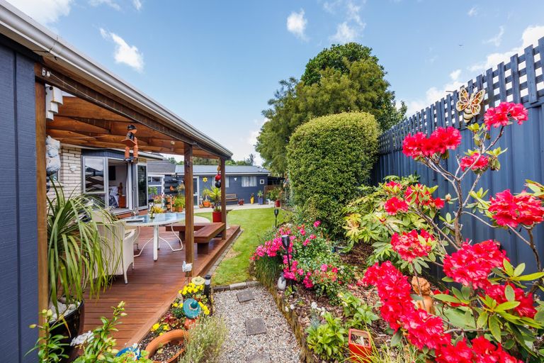Photo of property in 3 Geraldine Crescent, Cloverlea, Palmerston North, 4412