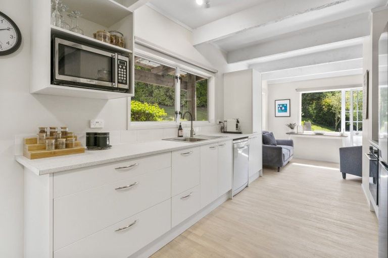 Photo of property in 208 Mapara Road, Acacia Bay, Taupo, 3385