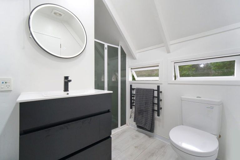 Photo of property in 1/22 Rangatira Road, Birkenhead, Auckland, 0626