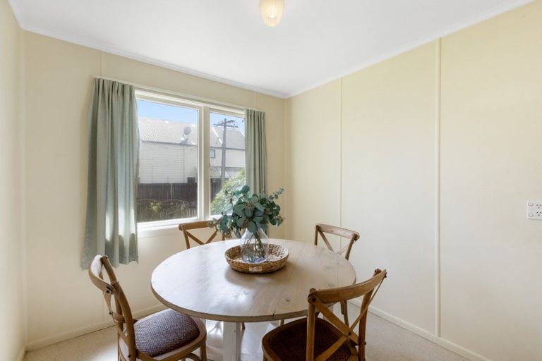 Photo of property in 129 Otumoetai Road, Brookfield, Tauranga, 3110