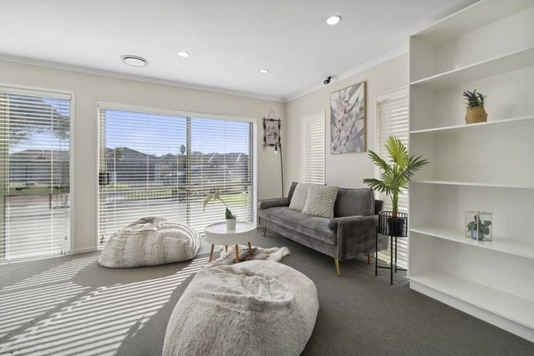 Photo of property in 55 Burswood Drive, Burswood, Auckland, 2013