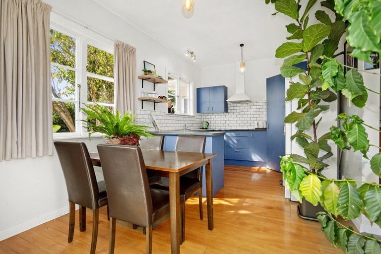 Photo of property in 19 Naenae Road, Naenae, Lower Hutt, 5011