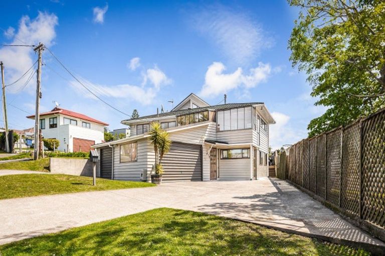 Photo of property in 24 Verbena Road, Birkdale, Auckland, 0626