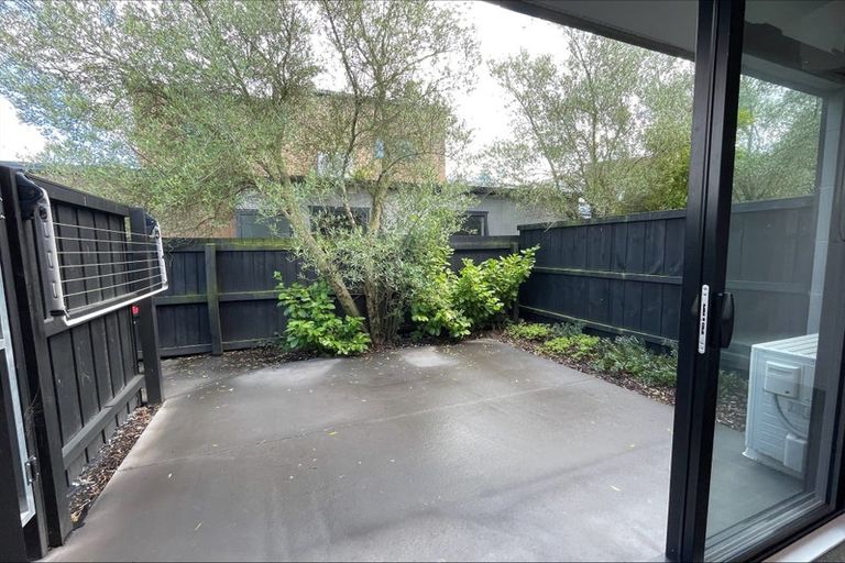 Photo of property in 1/27 Gracefield Avenue, Christchurch Central, Christchurch, 8013