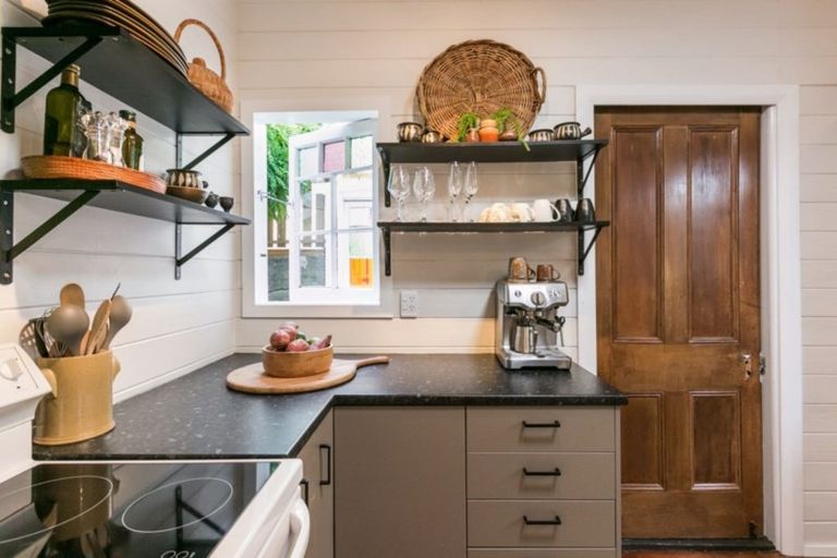 Photo of property in 20 Enfield Road, Hospital Hill, Napier, 4110