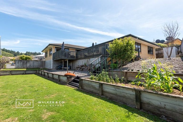 Photo of property in 16 Kirton Drive, Riverstone Terraces, Upper Hutt, 5018
