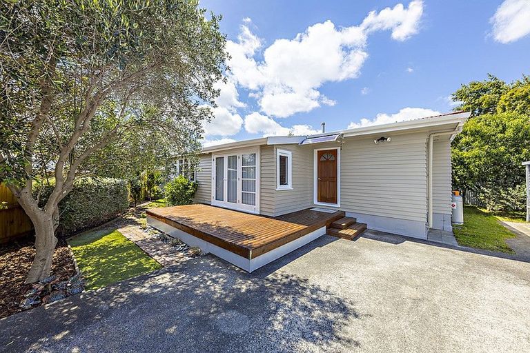 Photo of property in 30a Holland Street, Pukekohe, 2120