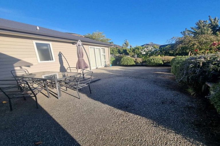 Photo of property in 12 Islington Place, Wanaka, 9305